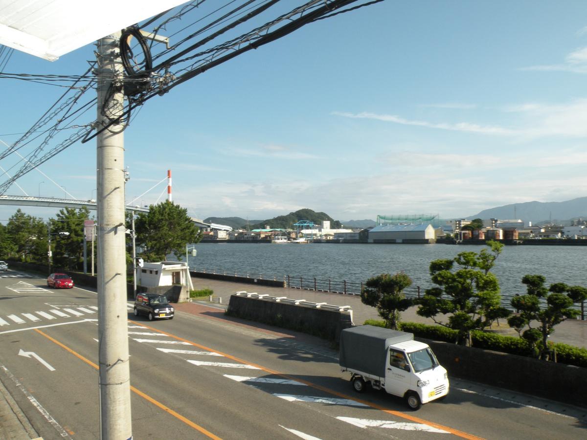 Business Hotel Minshuku Minato Tokushima Exterior photo